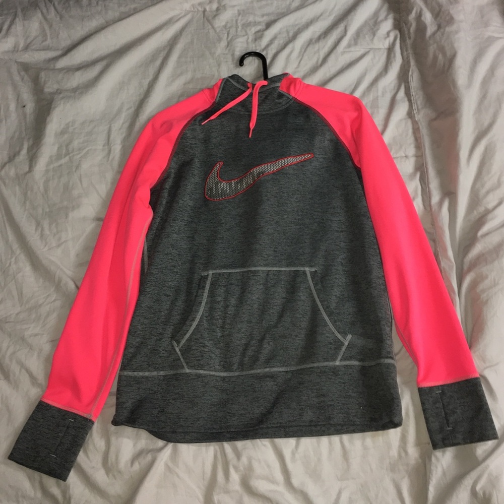 Nike L ThermaFit hoodie